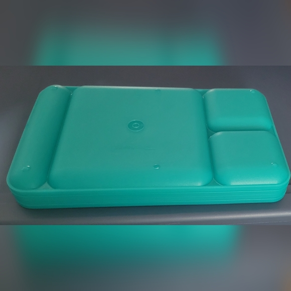 Tupperware Dining Tray - Picture 3 of 9